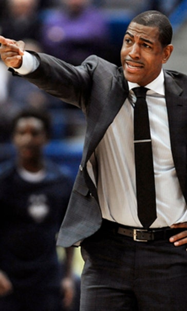Houston holds UConn to 12 points in 1st half, wins 62-46 (Dec 28, 2016)